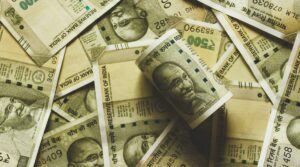 Read more about the article Ayurvedic medicine scam: Accused sold medicines worth Rs 1 crore, bought SUV and properties in Delhi and Lucknow