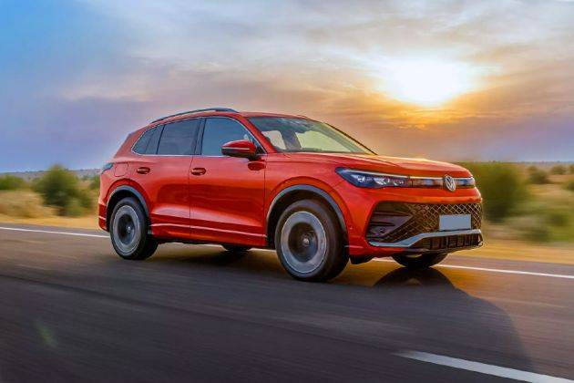 Read more about the article Volkswagen Tiguan R-Line Price – Features, Images, Colours & Reviews