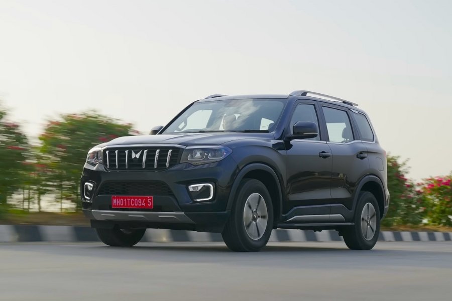 Read more about the article Mahindra Scorpio N Z4 Automatic Reintroduced At Rs 17.39 Lakh